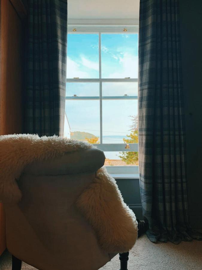 Dylan Thomas Sea View Bed & Breakfast Лаарн Екстериор снимка