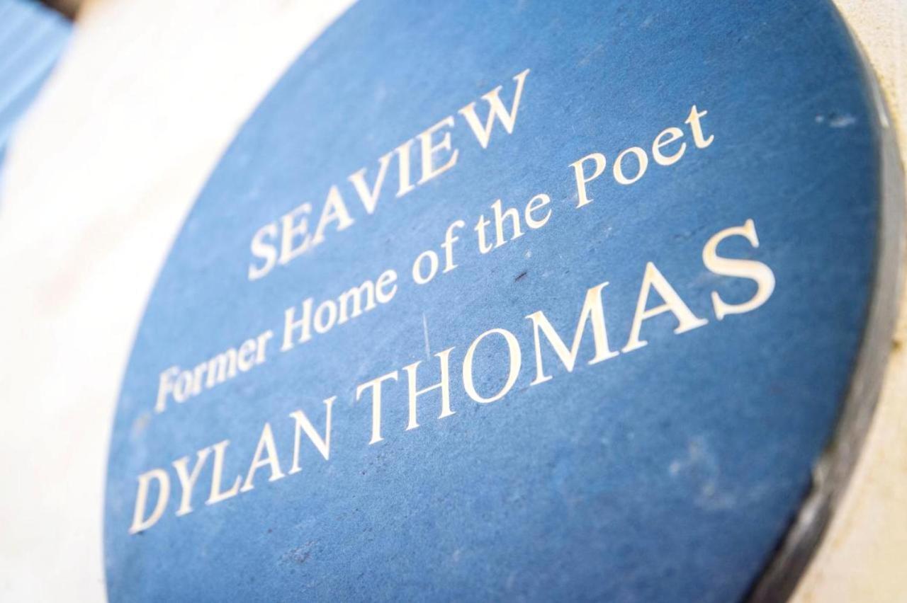 Dylan Thomas Sea View Bed & Breakfast Лаарн Екстериор снимка