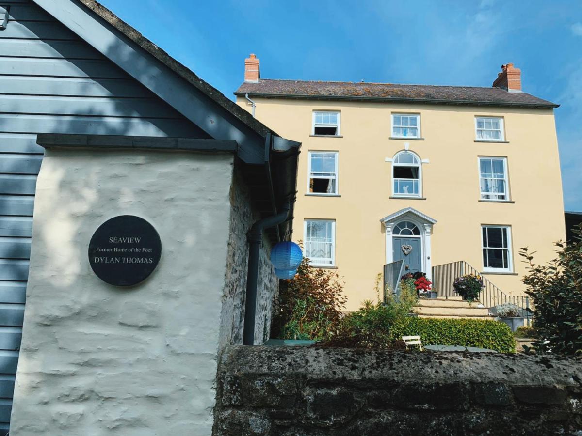 Dylan Thomas Sea View Bed & Breakfast Лаарн Екстериор снимка