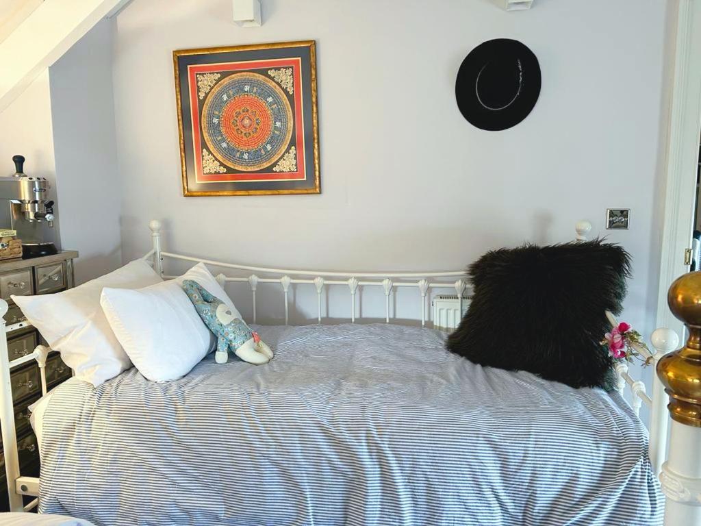 Dylan Thomas Sea View Bed & Breakfast Лаарн Стая снимка